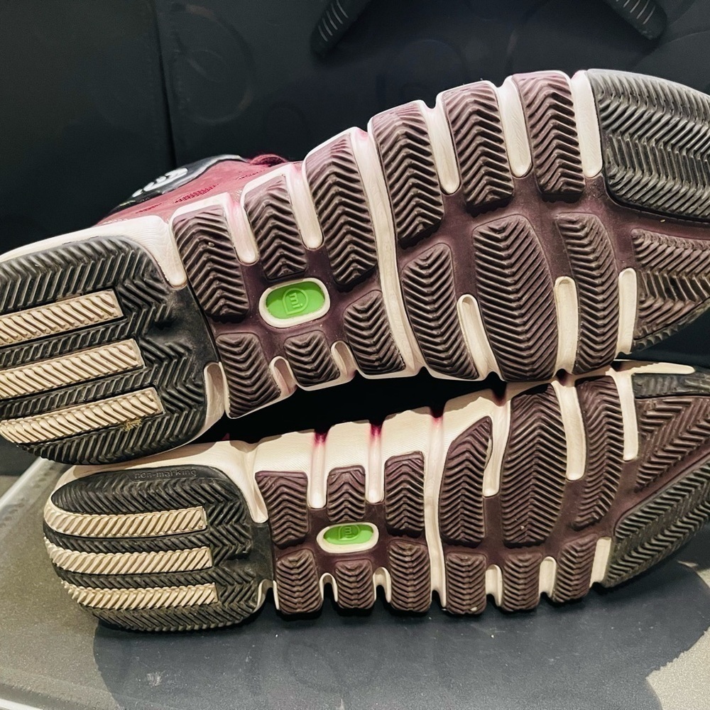 𝅺ADIZERO rose 4 men size 11.5 - Picture 3 of 3